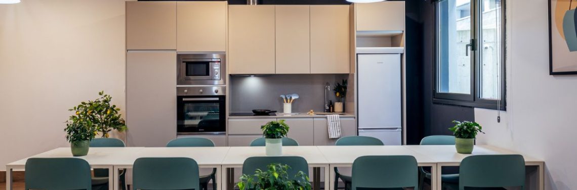 xr:d:DAFzYFI_JdM:10,j:3426521748687427013,t:23110608